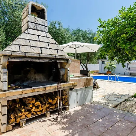 Holiday home In With House A Panoramic View Broce