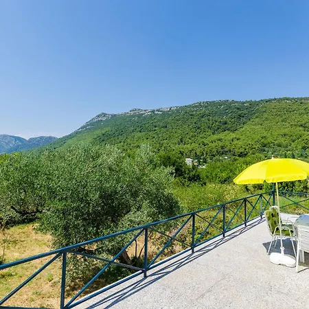 Holiday home In With House A Panoramic View *